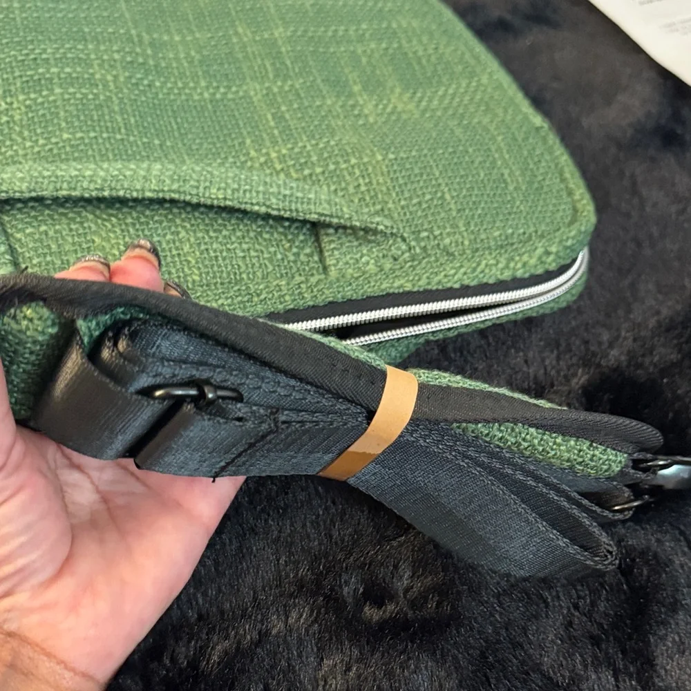 Unisex SIDE HUSTLER 15’ laptop bag